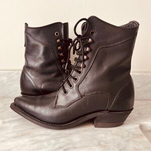 * HOLIDAYS SALE * Vintage Black Lace-Up Leather Boots